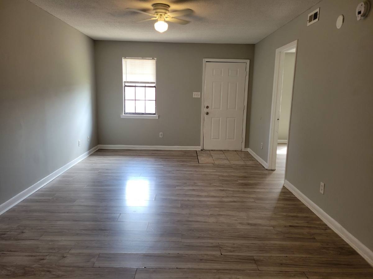 Apartment for rent at 1818 Glenn St SW #1, Decatur, AL 35603
