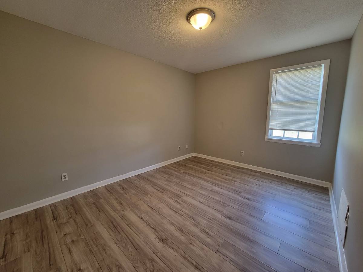 Apartment for rent at 1818 Glenn St SW #1, Decatur, AL 35603