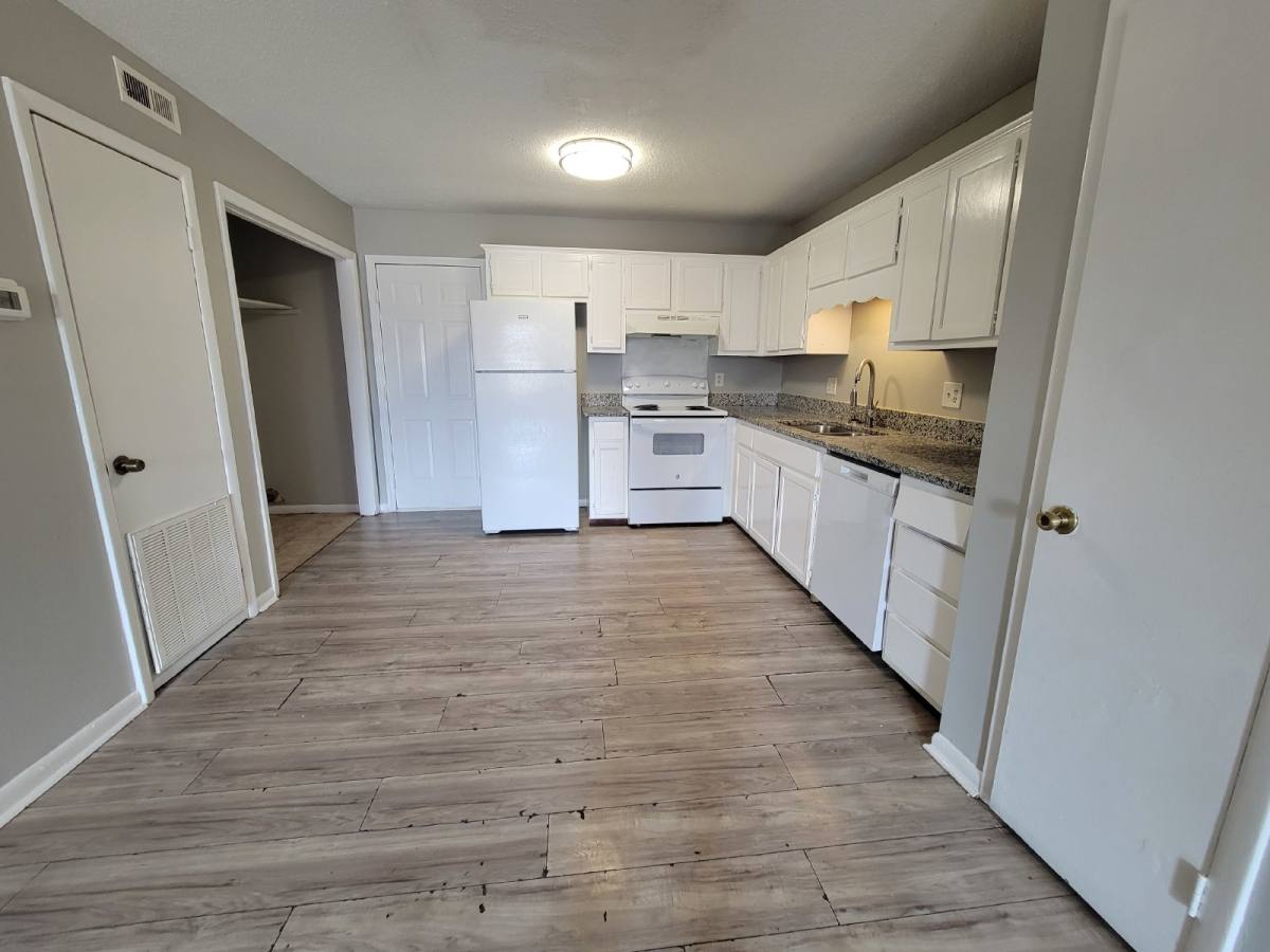 Apartment for rent at 1818 Glenn St SW #1, Decatur, AL 35603