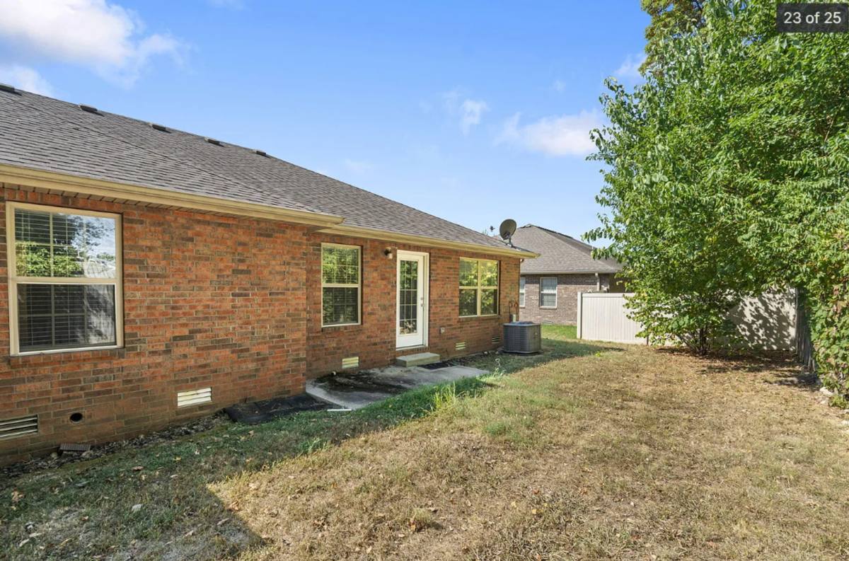 House for rent at 2301 W Bridlewood Trail, Ozark, MO 65721