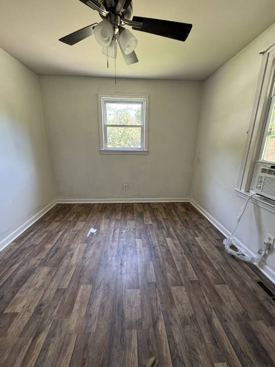 House for rent at 1810 Willow Rd, Hendersonville, NC 28739