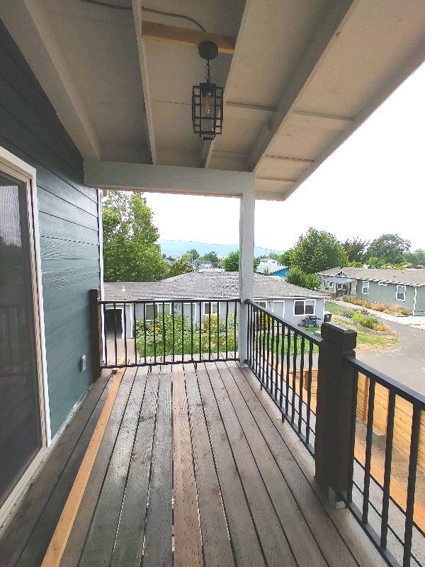 House for rent at 283 Berrydale Ave, Medford, OR 97501