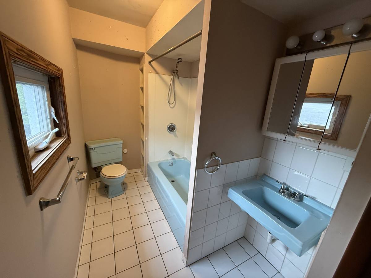 Apartment for rent at 506 Broad St - 2nd Floor, Riverton, NJ 08077