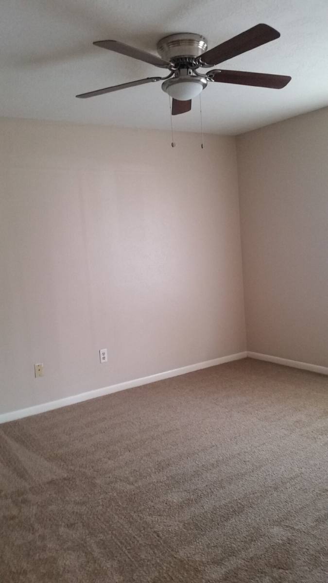 Townhouse for rent at 1715 Hazelwood St, Conroe, TX 77301