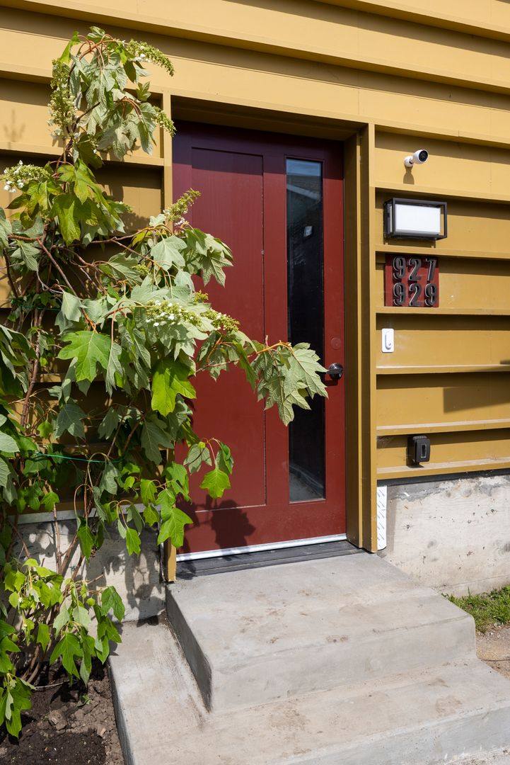 Apartment for rent at 929 Grace Ave, Emeryville, CA 94608