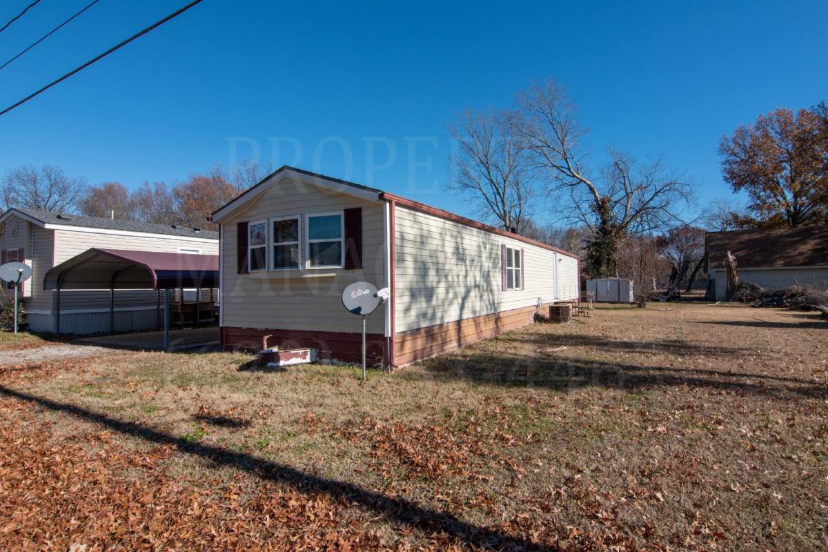 House for rent at 705 Cheyenne St, Coffeyville, KS 67337