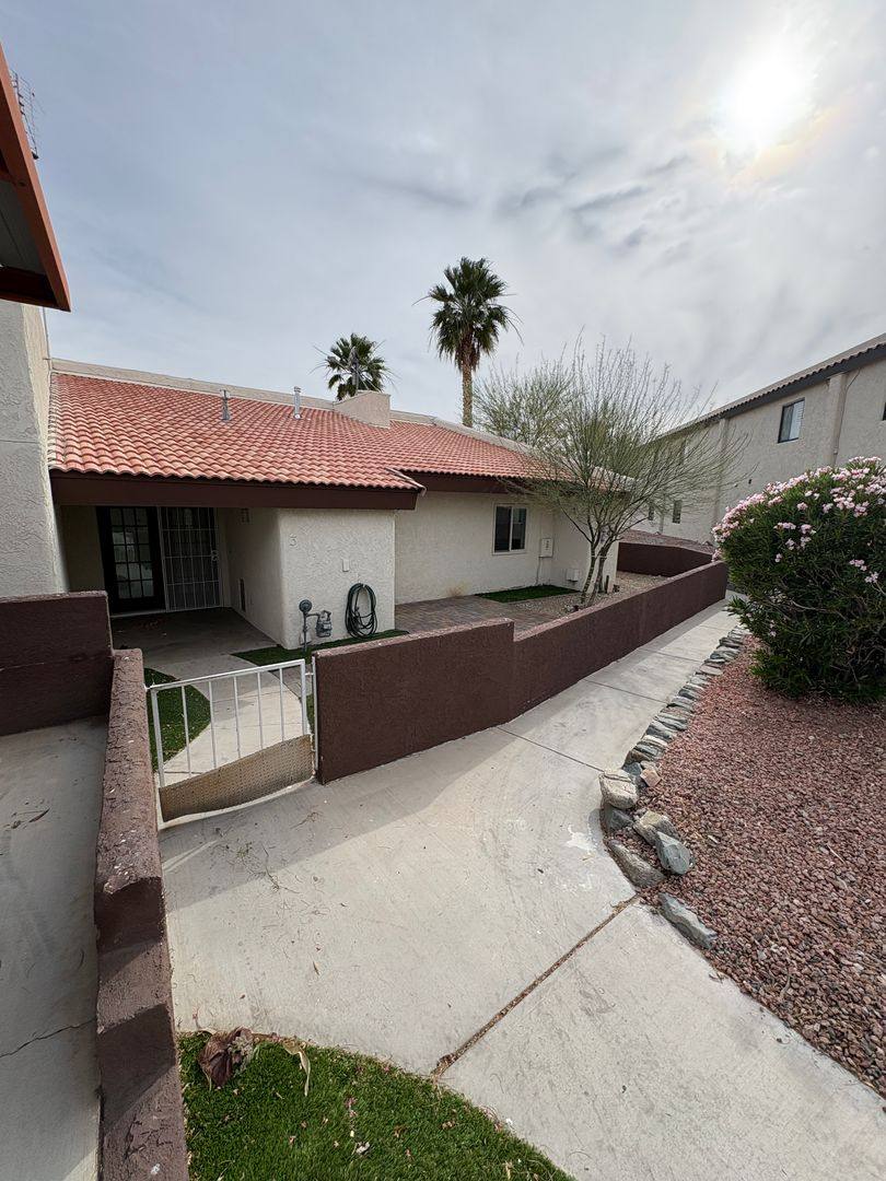 Apartment for rent at 1993 Mesquite Ave, Lake Havasu City, AZ 86403