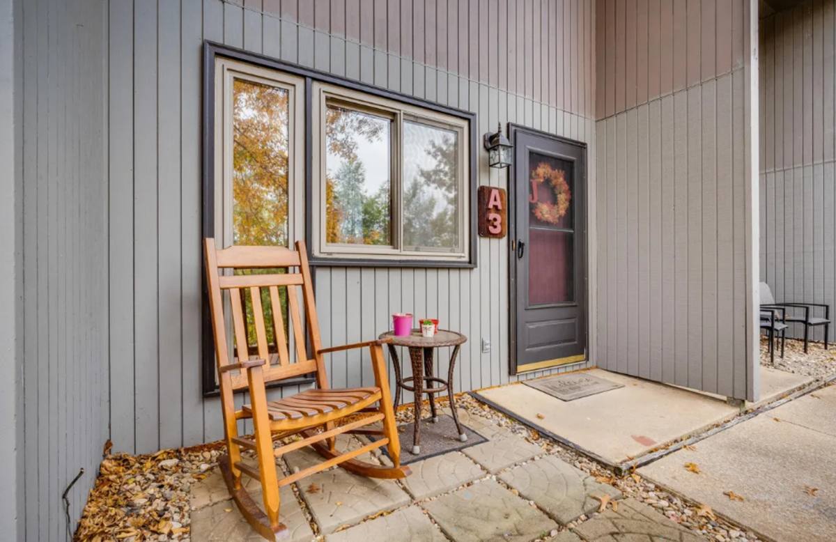 Townhouse for rent at 115 Beechnut St, Johnson City, TN 37601