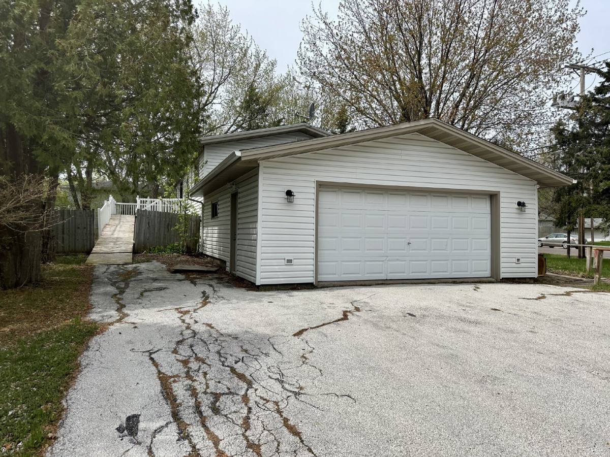 House for rent at 2731 Triggs Ave, Duluth, MN 55811