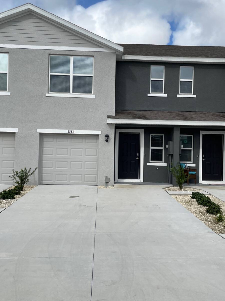 Townhouse for rent at 8386 Gower Trail, Wildwood, FL 34785