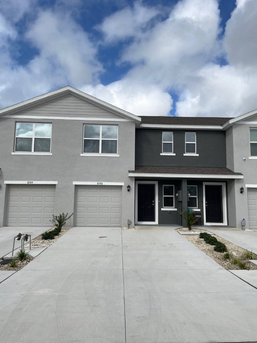Townhouse for rent at 8386 Gower Trail, Wildwood, FL 34785