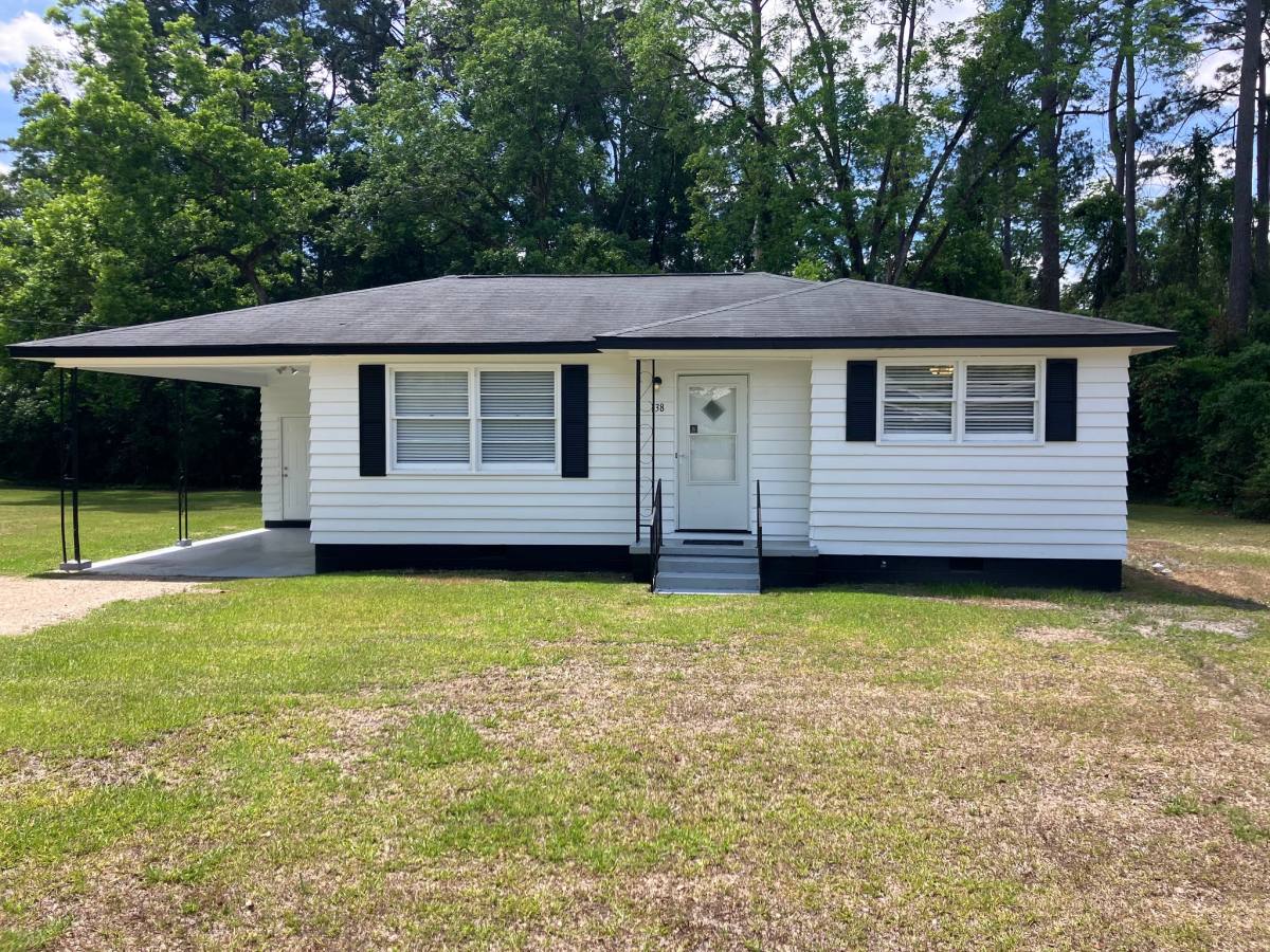 House for rent at 138 Augusta Ave, Thomasville, GA 31792