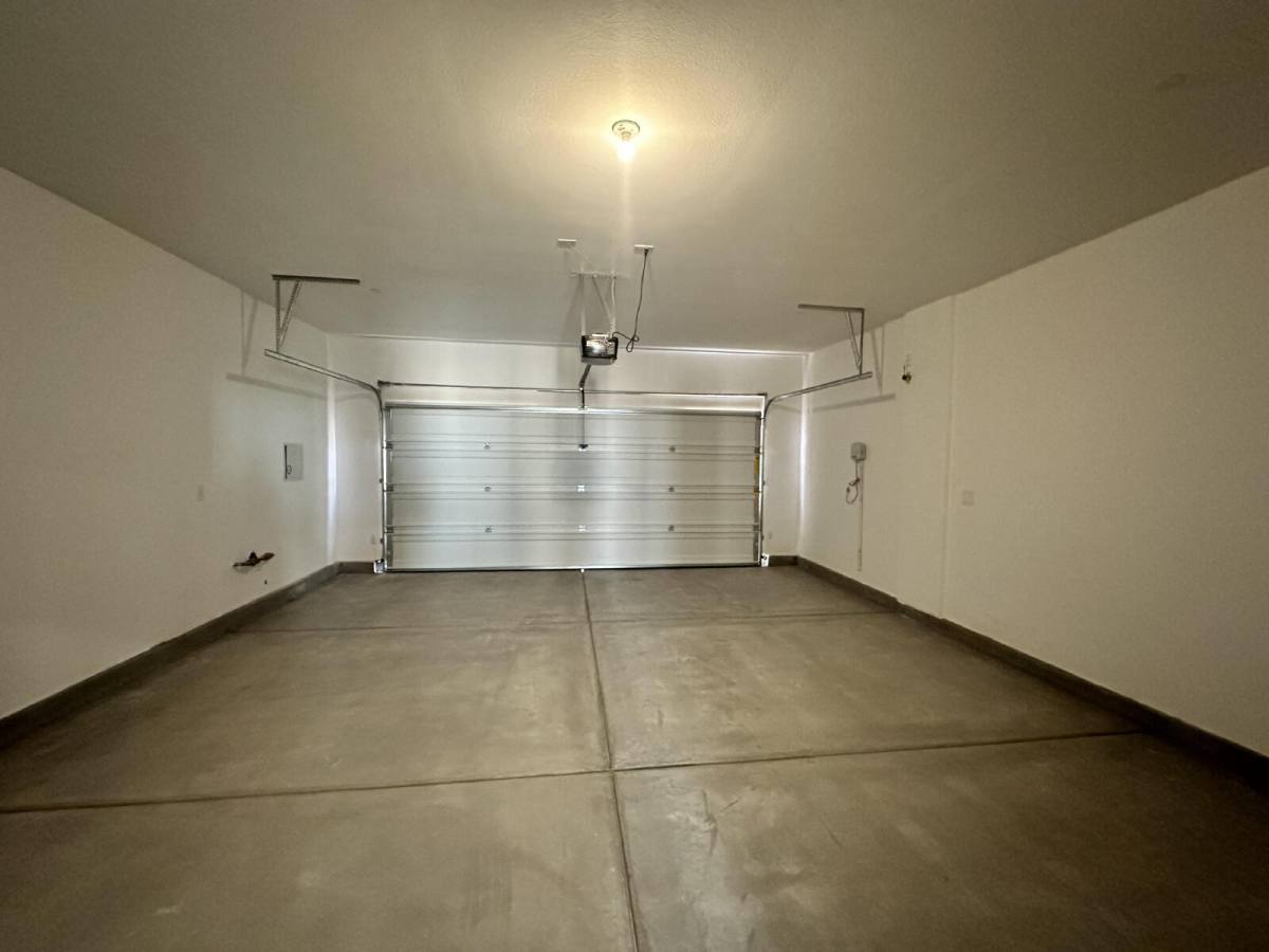 House for rent at 878 Benning St, Henderson, NV 89011