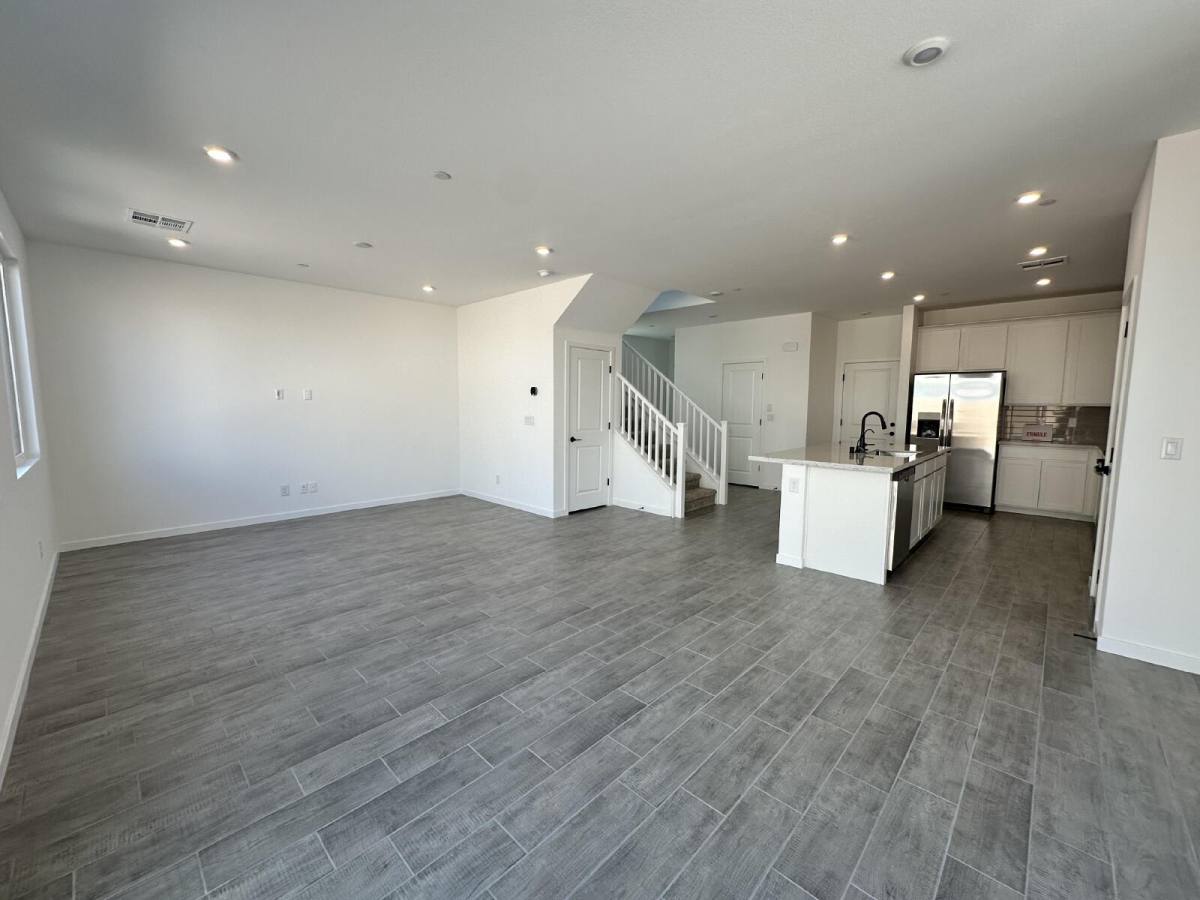 House for rent at 878 Benning St, Henderson, NV 89011