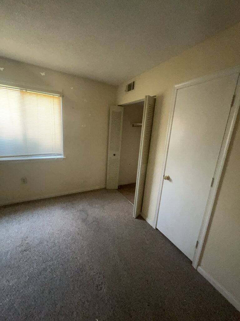 Apartment for rent at 225 Breazeale St #13 Town Square Apts, Belton, SC 29627