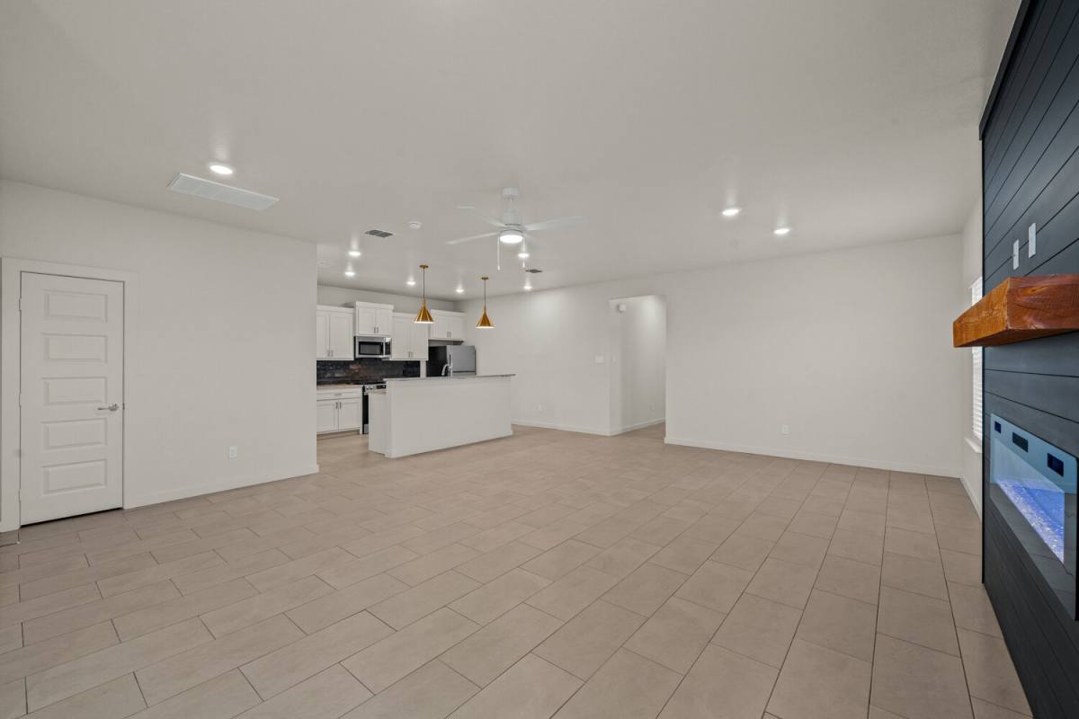 Townhouse for rent at 7036 41st St, Lubbock, TX 79407