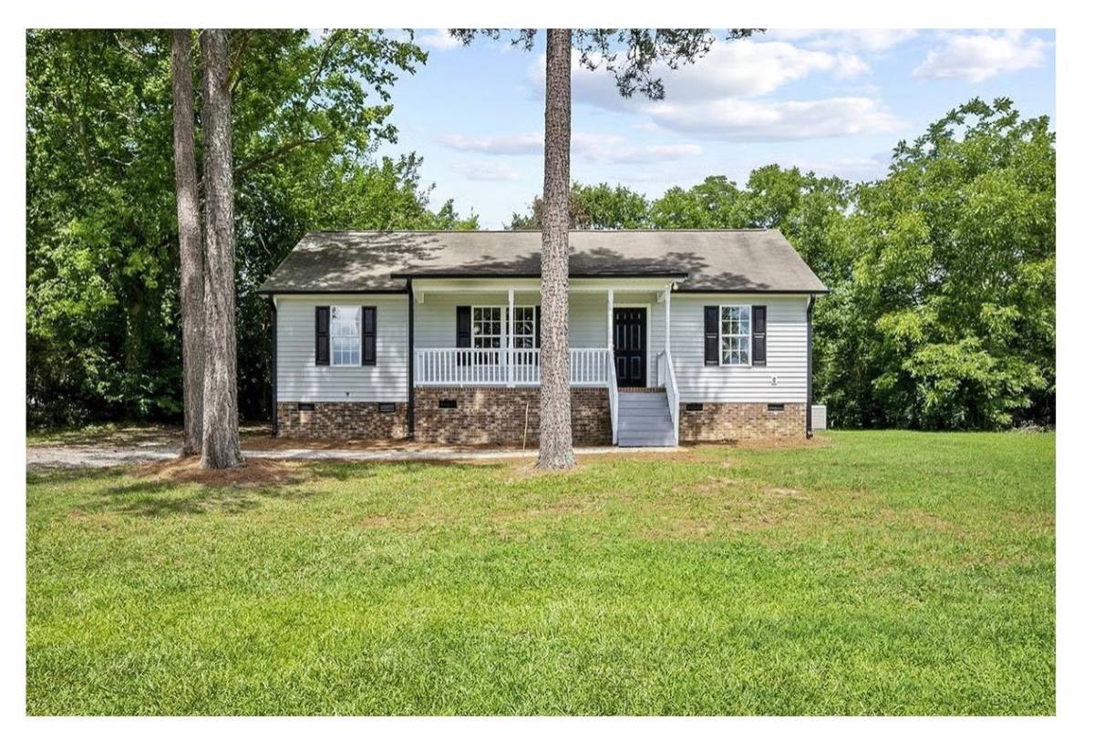House for rent at 104 Lakeside Dr, Clayton, NC 27520