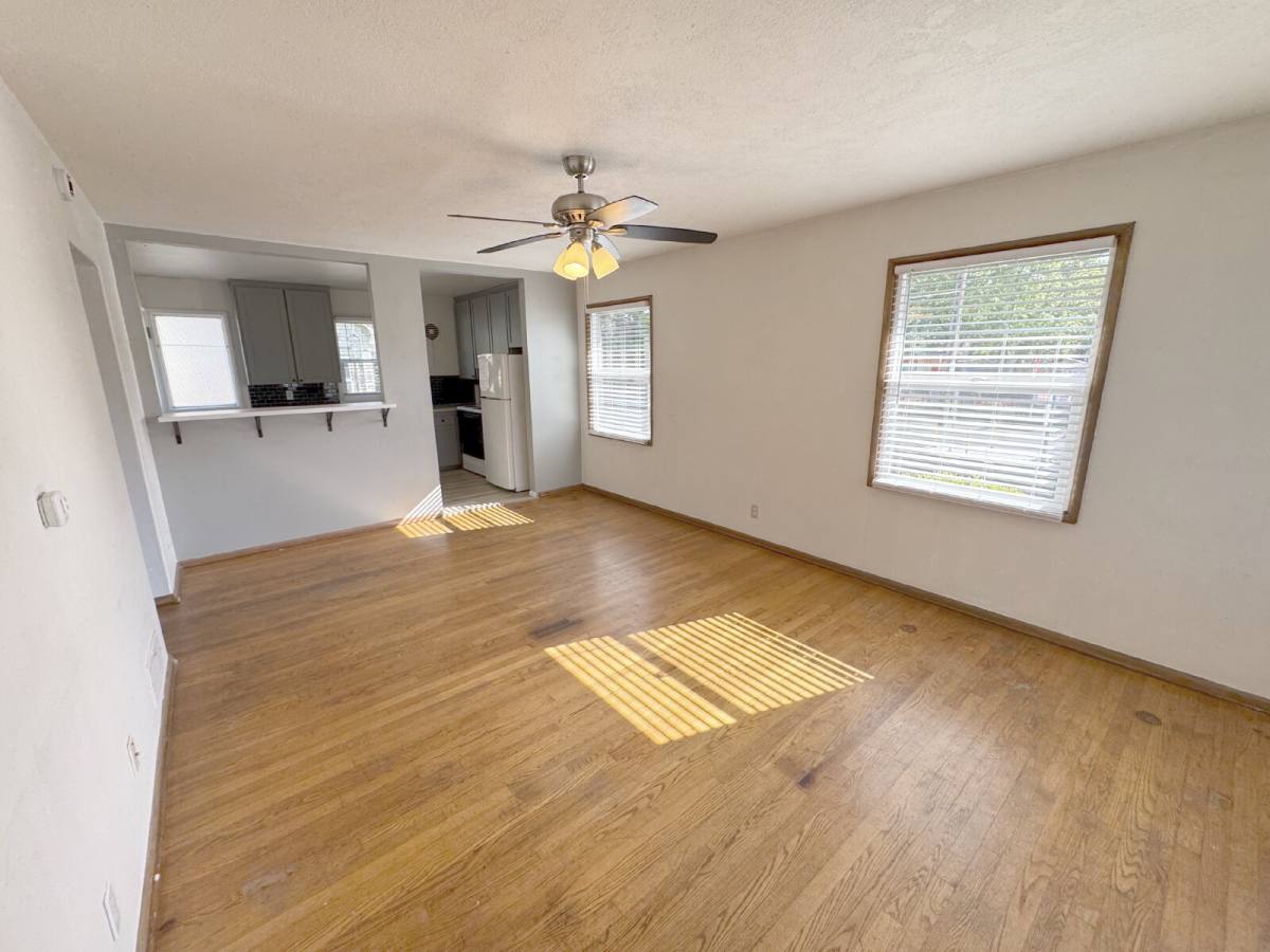 Apartment for rent at 8133 NE Beech St, Portland, OR 97213