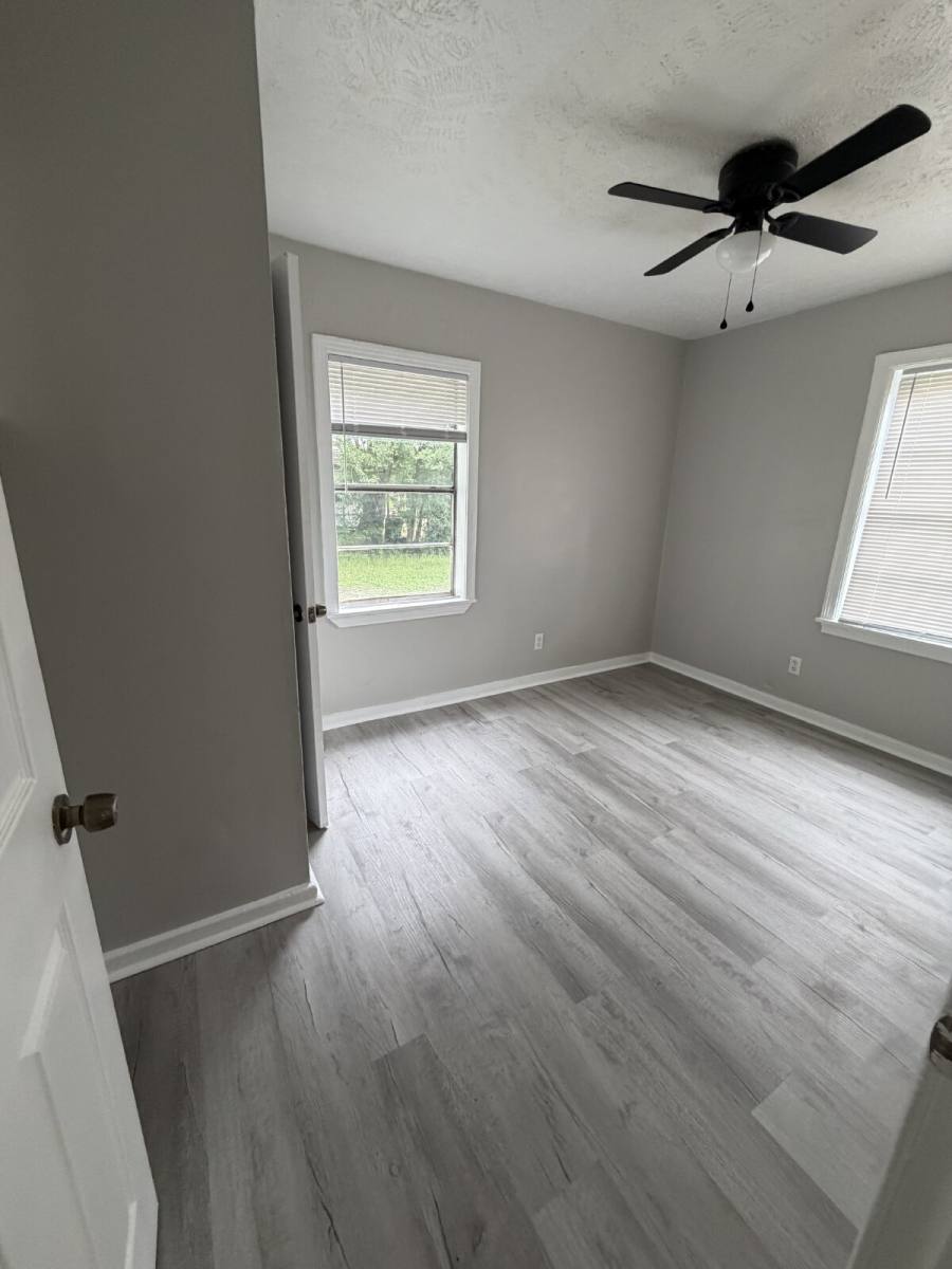House for rent at 305 Valentour Rd N, Pearl, MS 39208
