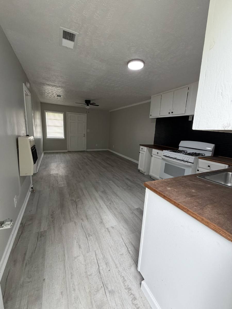 House for rent at 305 Valentour Rd N, Pearl, MS 39208