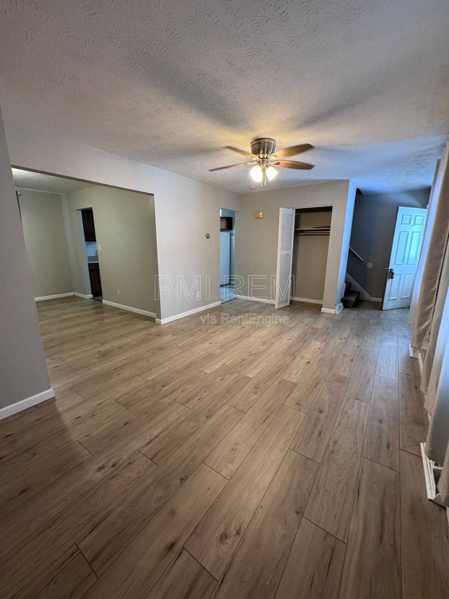 Apartment for rent at 470 Sumner St #2, Akron, OH 44304