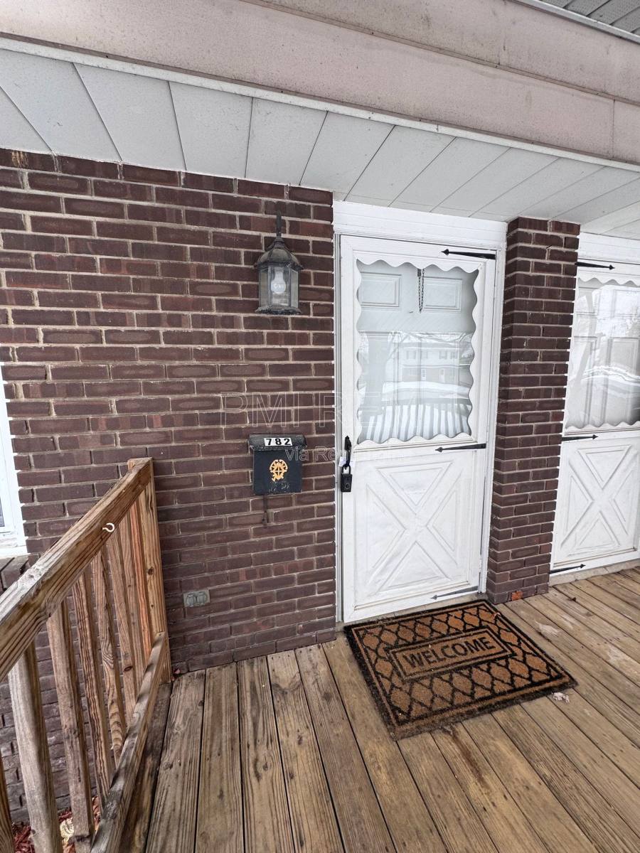 Apartment for rent at 470 Sumner St #2, Akron, OH 44304