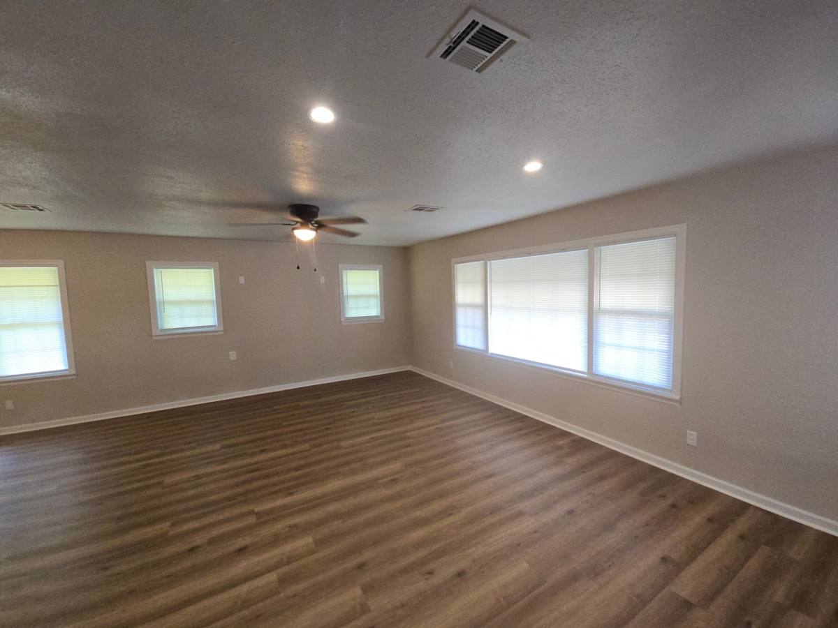 House for rent at 820 Jefferson St, Seminole, OK 74868