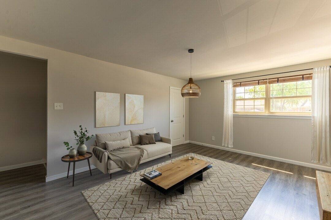 Apartment for rent at 101 E Gibbsboro Rd Nj #8021, Clementon, NJ 08021