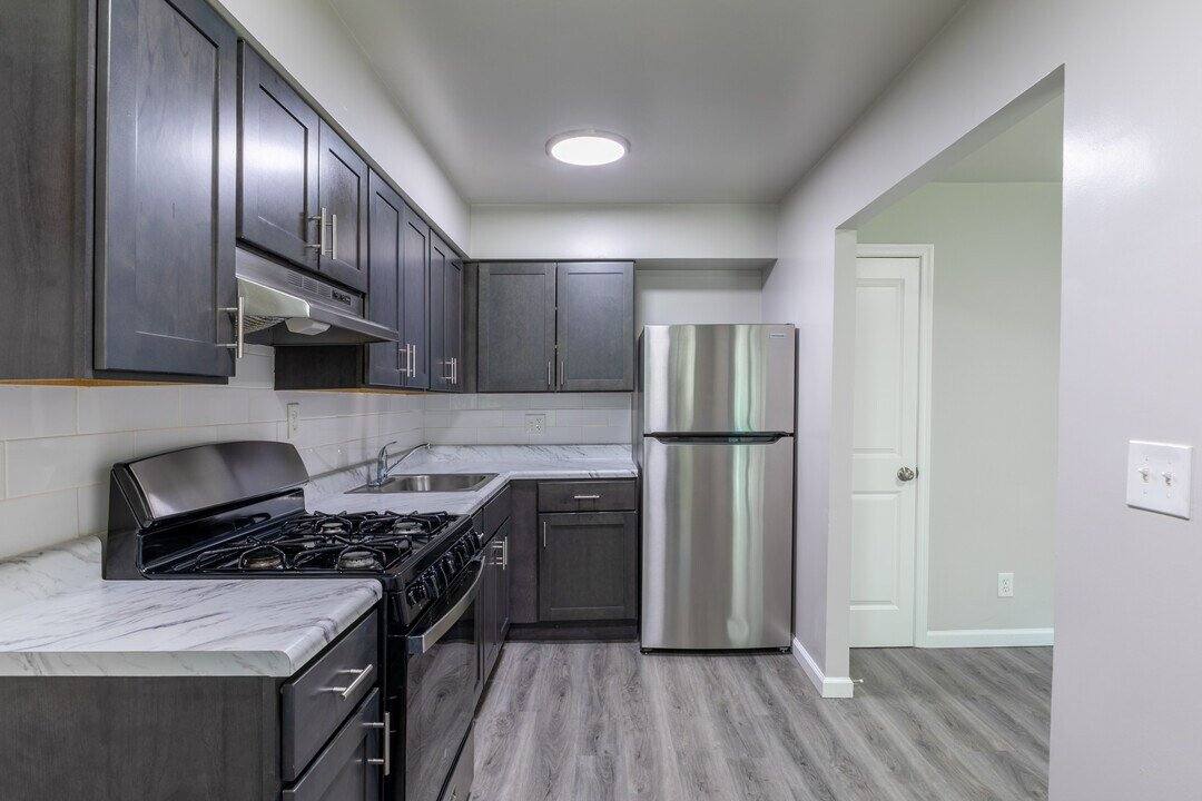 Apartment for rent at 101 E Gibbsboro Rd Nj #8021, Clementon, NJ 08021