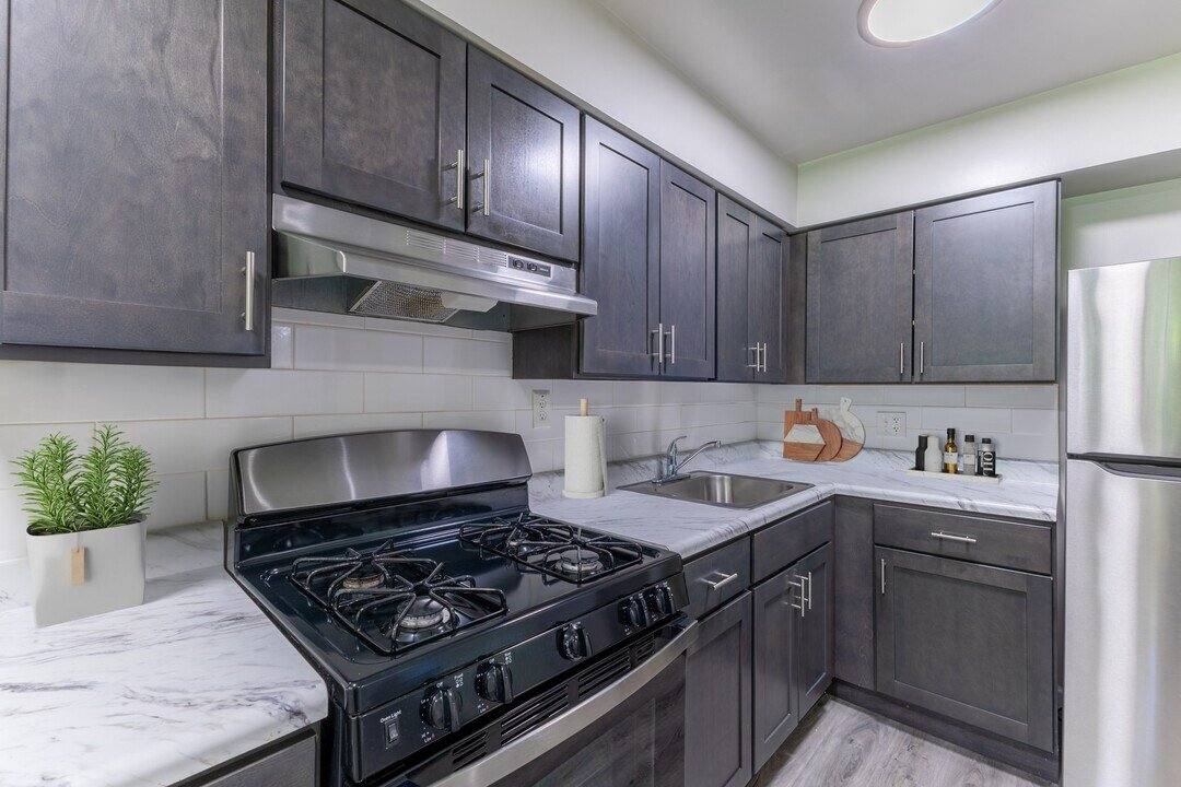 Apartment for rent at 101 E Gibbsboro Rd Nj #8021, Clementon, NJ 08021