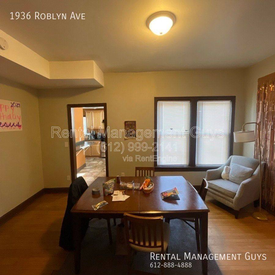 Townhouse for rent at 1936 Roblyn Ave, Saint Paul, MN 55104