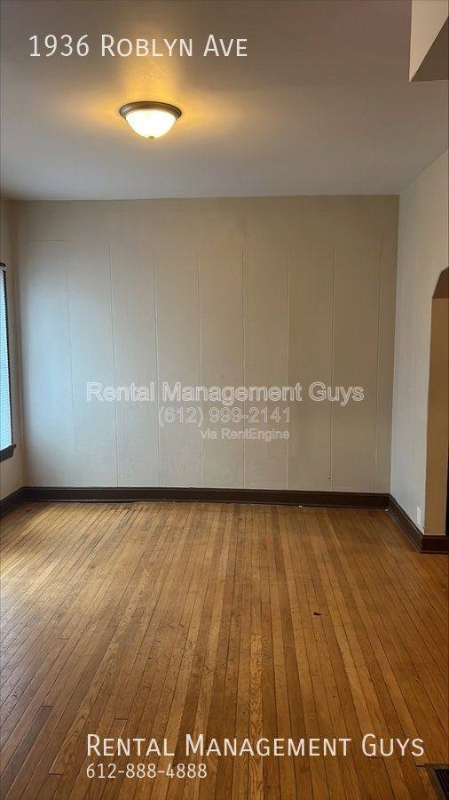 Townhouse for rent at 1936 Roblyn Ave, Saint Paul, MN 55104