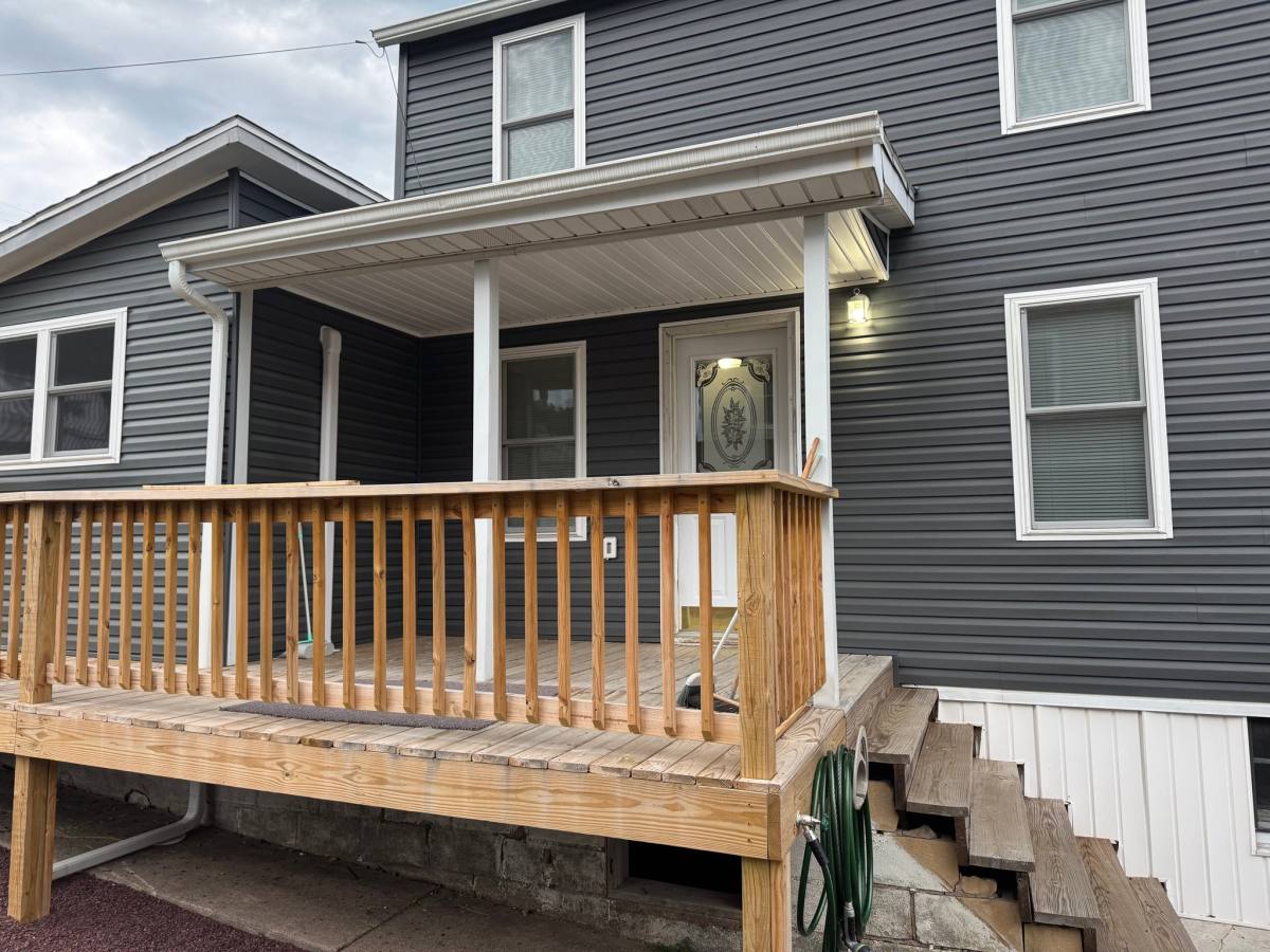 House for rent at 59 E Garibaldi Ave, Nesquehoning, PA 18240