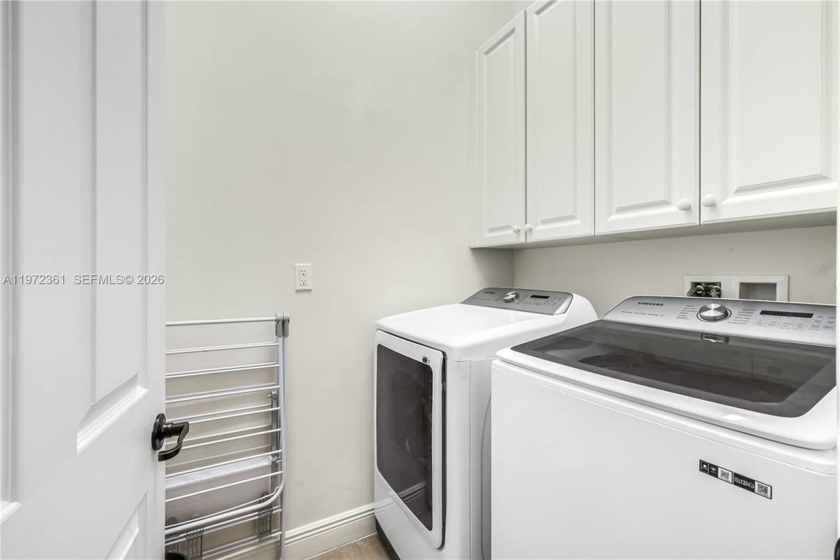 Townhouse for rent at 3700 NW 84th Way, Hollywood, FL 33024