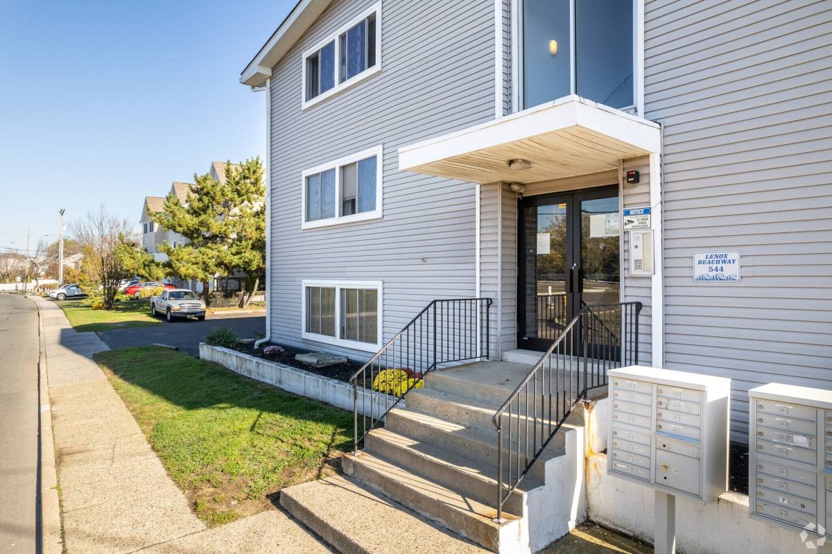 Apartment for rent at 544 Beachway, Keansburg, NJ 07734