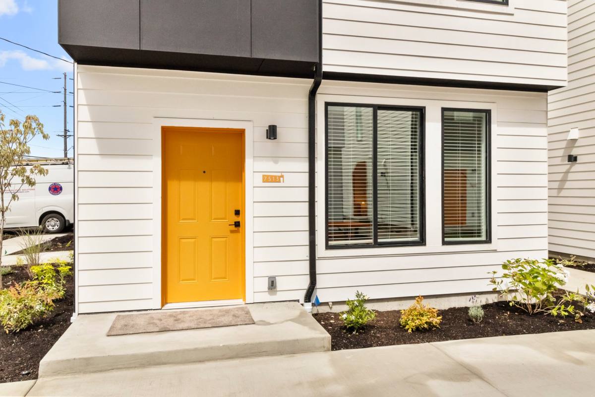 Apartment for rent at 7537 Grange St W, Lakewood, WA 98499