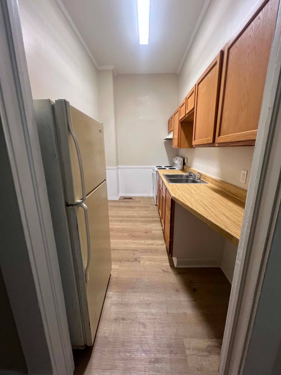 Apartment for rent at 233 College St #3, Macon, GA 31201