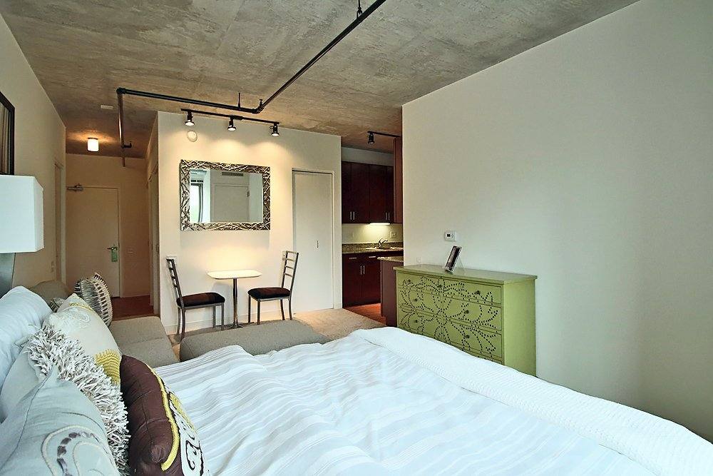 Apartment for rent at 910 S Clark St, Chicago, IL 60605