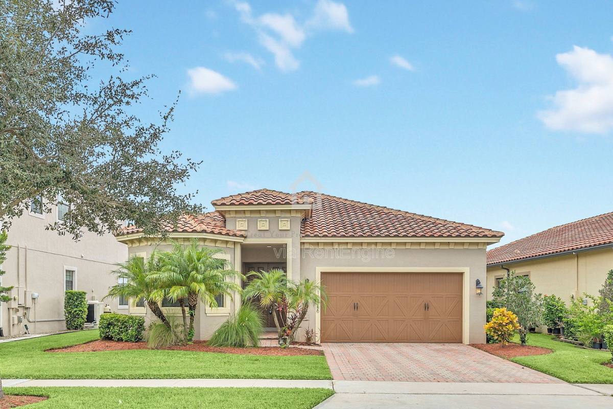 House for rent at 10466 Stapeley Dr, Orlando, FL 32832