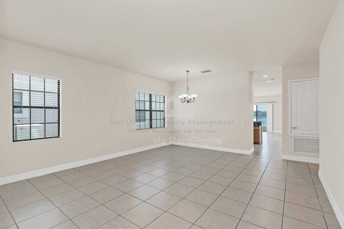 House for rent at 10466 Stapeley Dr, Orlando, FL 32832
