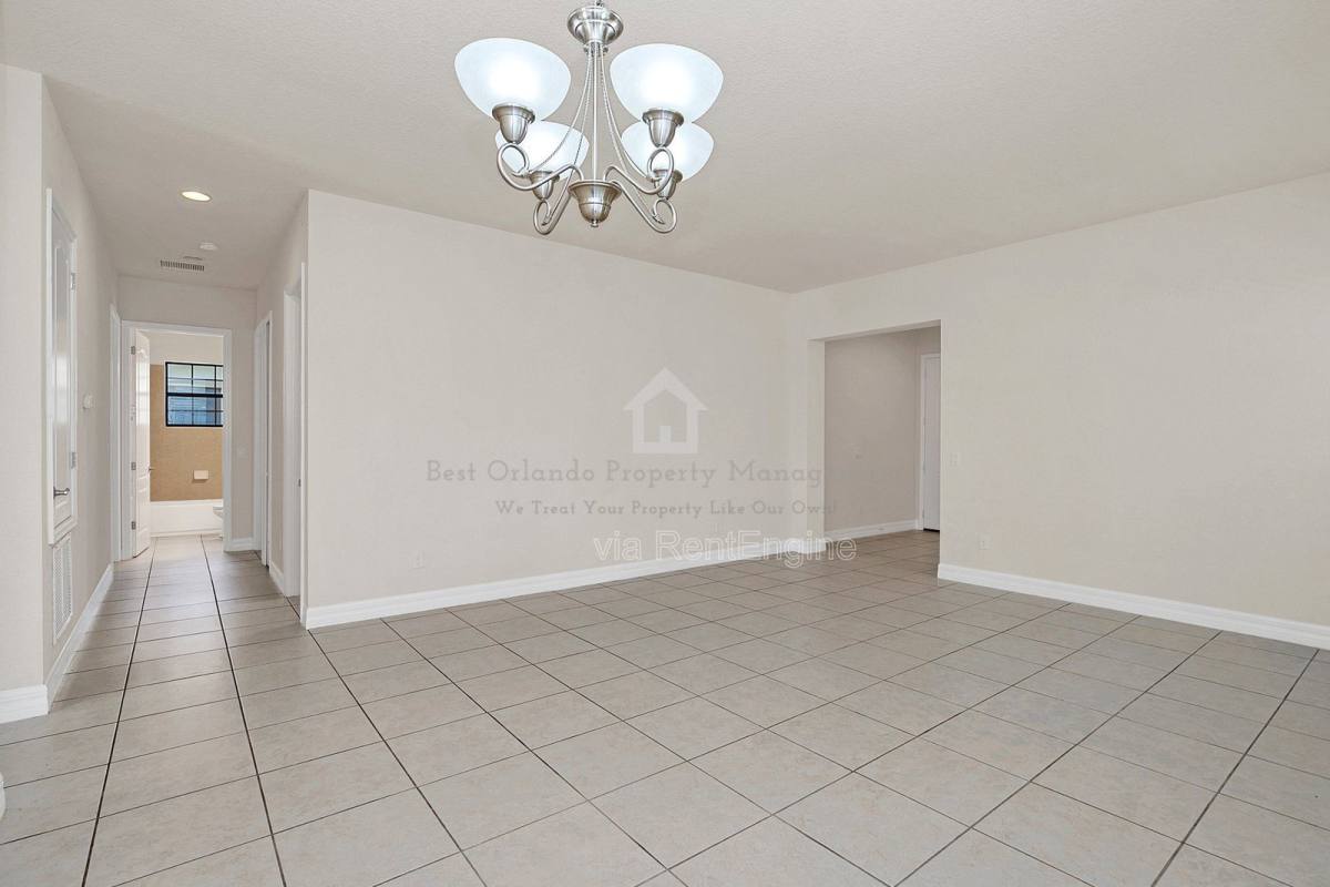 House for rent at 10466 Stapeley Dr, Orlando, FL 32832