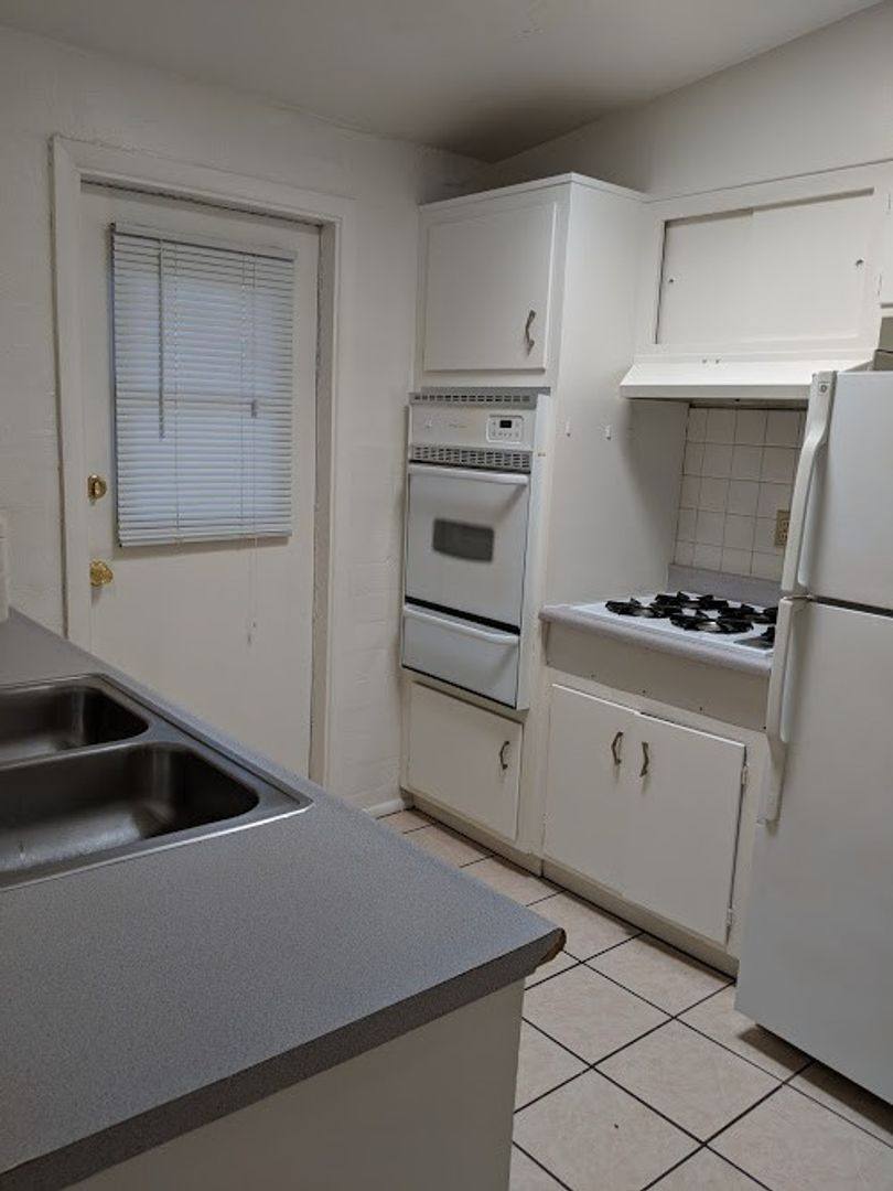 Apartment for rent at 1227 E Drachman St, Tucson, AZ 85719