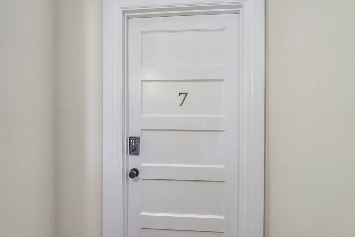 Apartment for rent at 1840 Monument Ave #7, Richmond, VA 23220