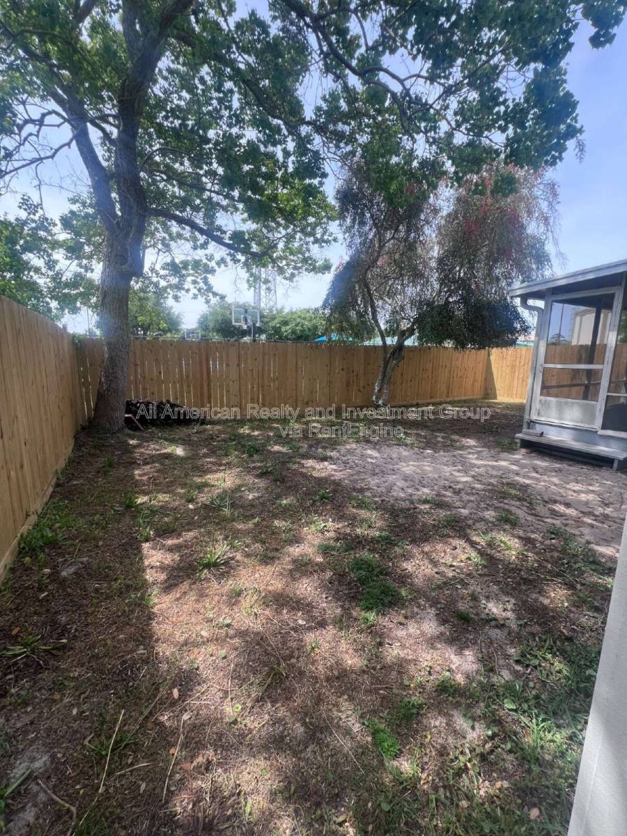 House for rent at 510 Woodland Park Circle, Mary Esther, FL 32569