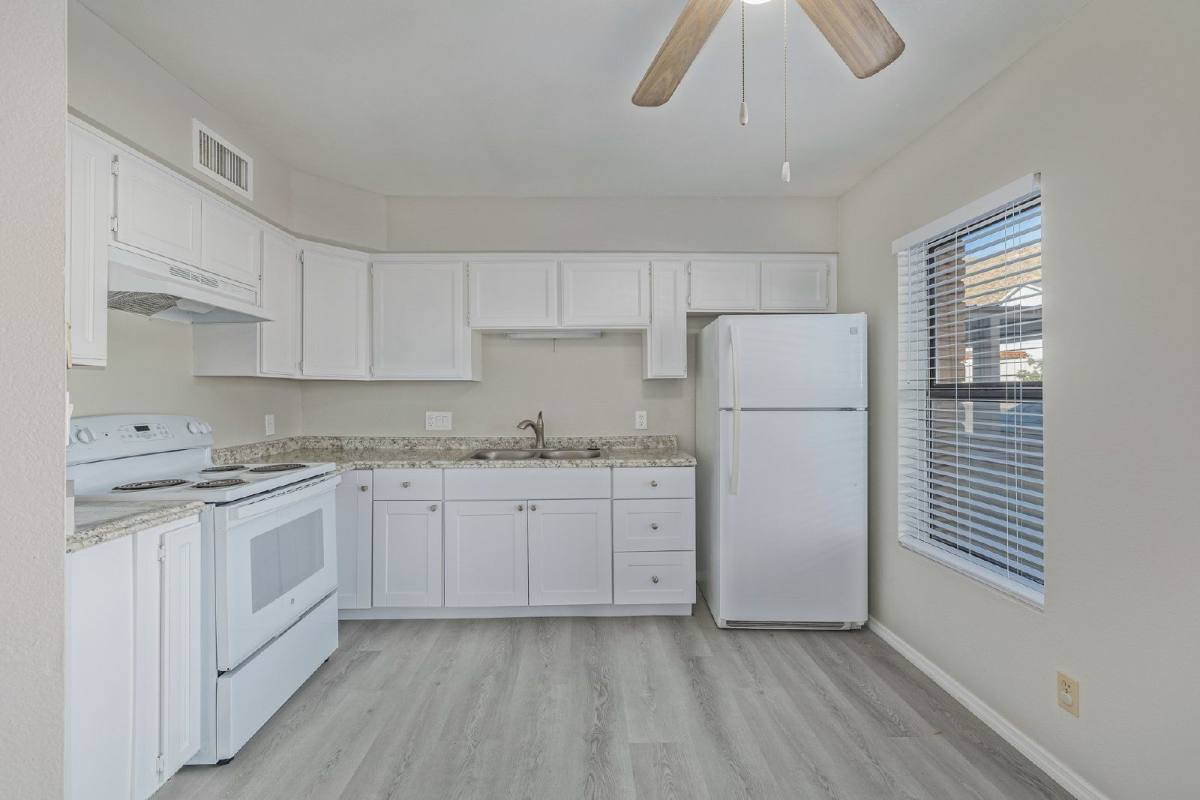 Apartment for rent at 11002 N 15th Ave #4, Phoenix, AZ 85029