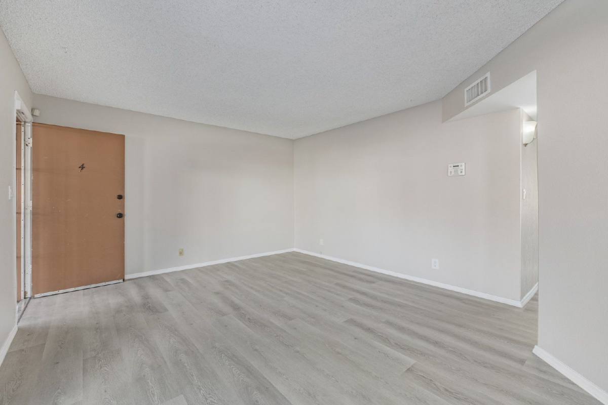 Apartment for rent at 11002 N 15th Ave #4, Phoenix, AZ 85029