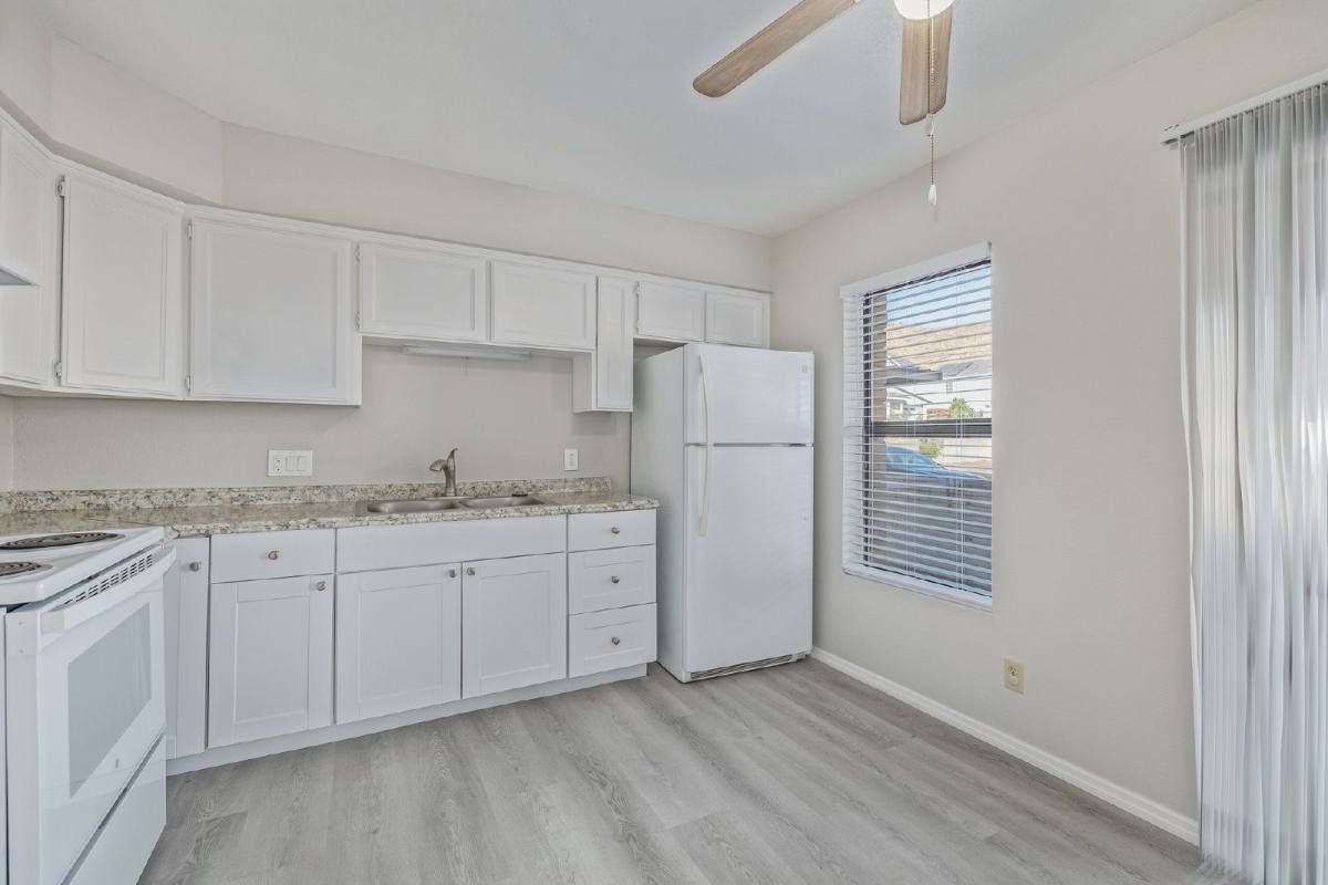 Apartment for rent at 11002 N 15th Ave #4, Phoenix, AZ 85029