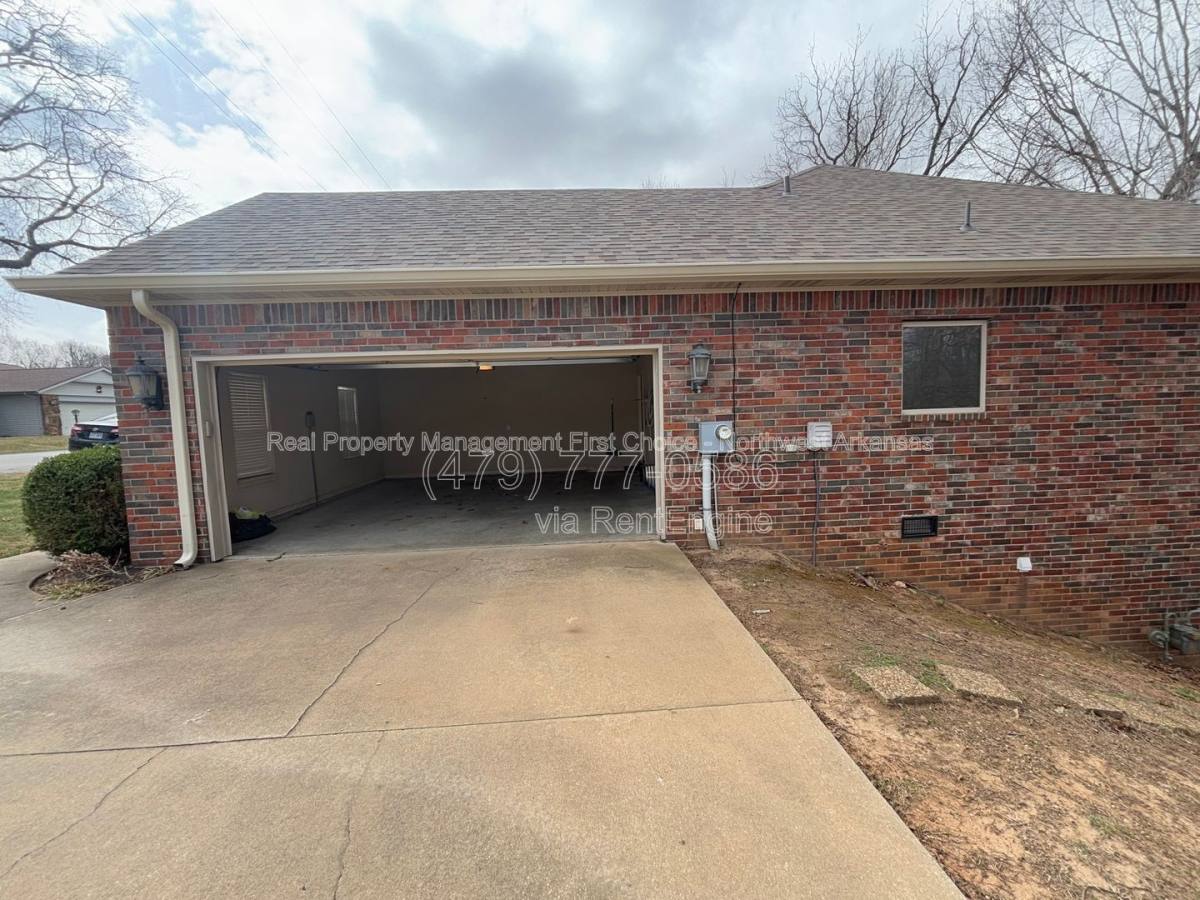 House for rent at 8763 Apple Glen, Rogers, AR 72756