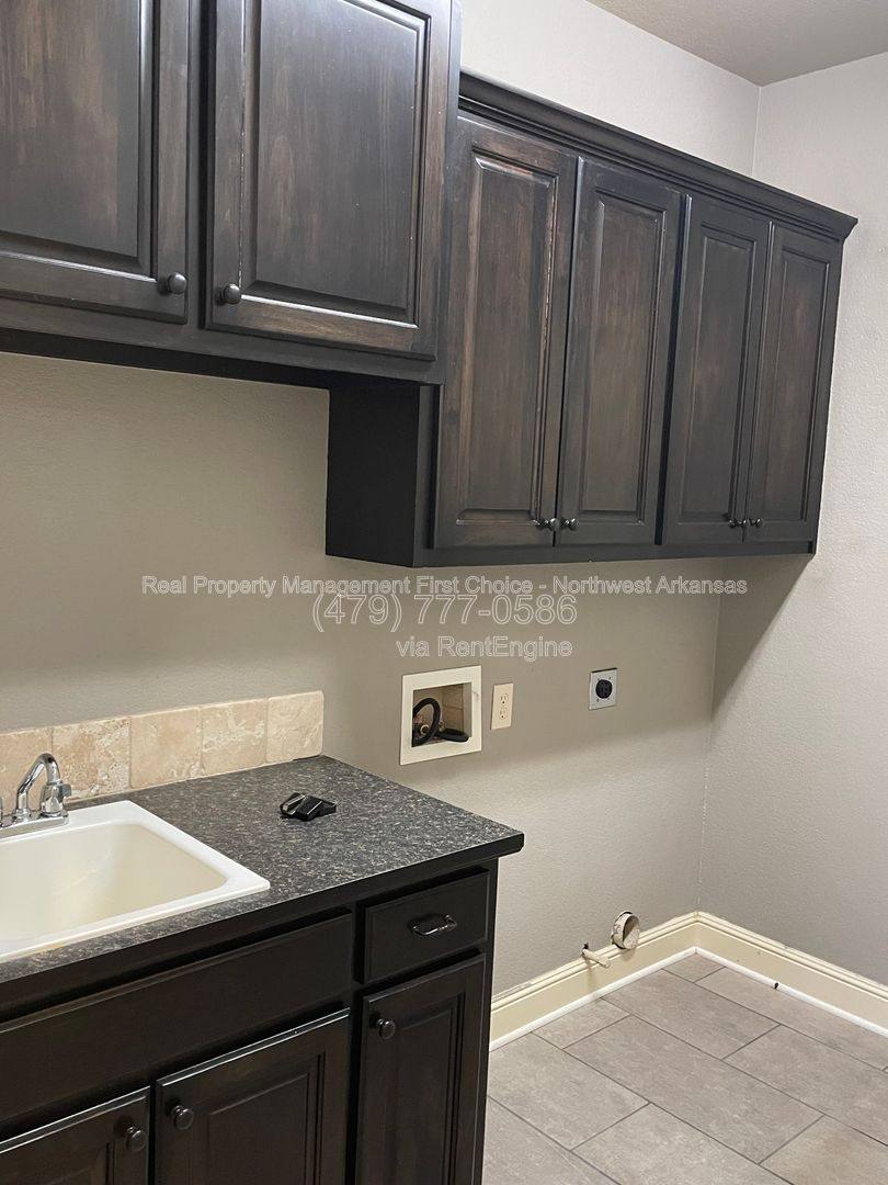House for rent at 8763 Apple Glen, Rogers, AR 72756