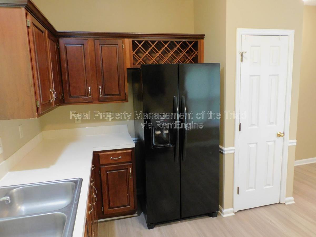 House for rent at 7185 Avenbury Circle, Kernersville, NC 27284